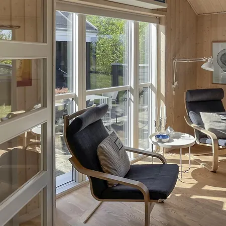 Eireen - 600m To The Fjord By Interhome Feriehus