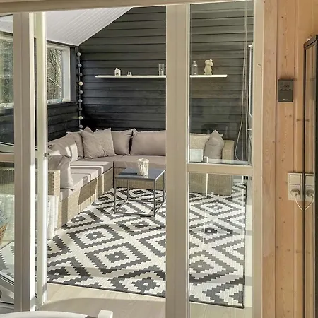 Eireen - 600m To The Fjord By Interhome